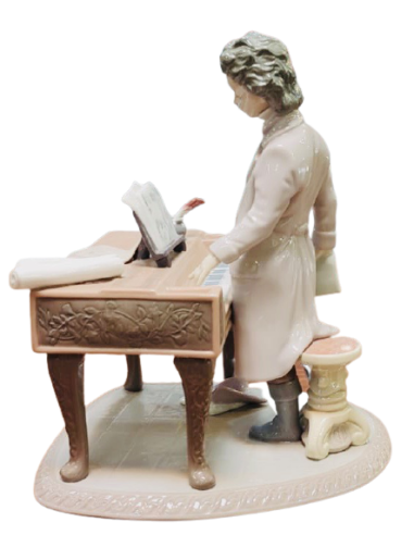 Figura de porcelana de Lladró Joven Beethoven