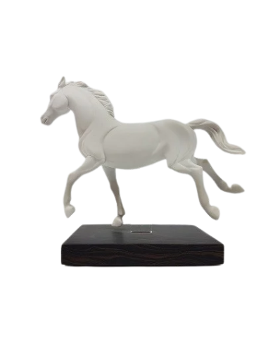 Caballo a galope LLadró (1, 2 y 4)