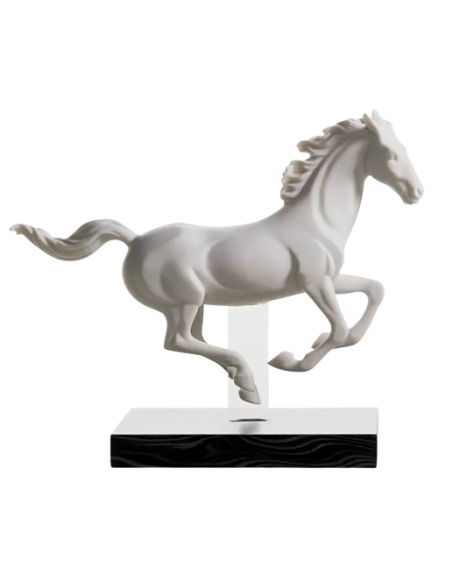 Caballo a galope LLadró (1, 2 y 4)